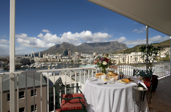 Gorgeous views of Table Mountain from your balcony