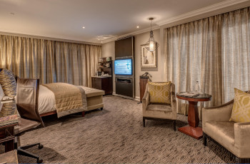 InterContinental OR Tambo Airport Hotel Suites