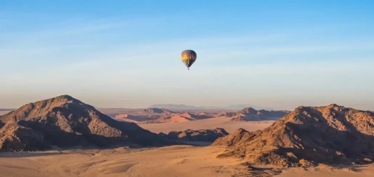 Dawn flight, hot air balloon in Sossusvlei, Namibia
