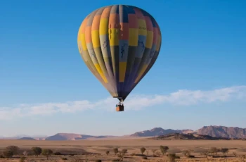 Dawn flight, Sossusvlei, Namibia