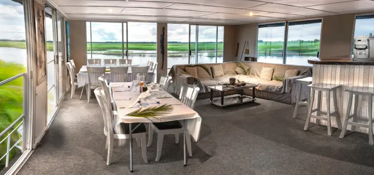 The dining / bar area is up top affording excellent views