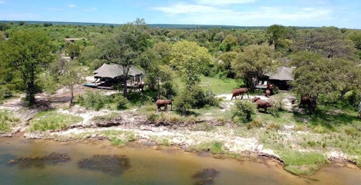 The Old Drift Lodge outside Victoria Falls overlooks the Zambezi River