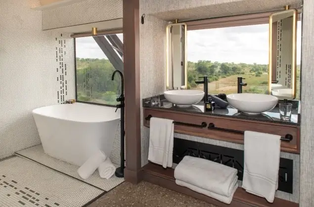 Bathroom aboard the Kruger Shalati