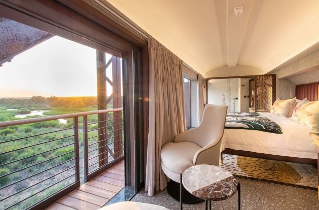 A suite aboard the Kruger Shalati