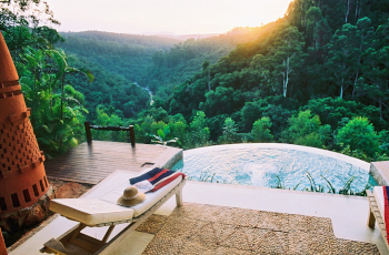 Tima Moon is a romantic retreat in the mountains of northeast South Africa