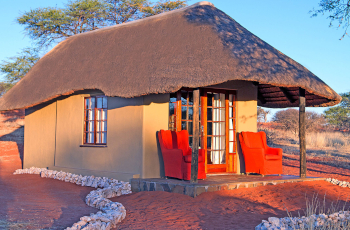 Camelthorn Kalahari Lodge, Accommodation from the outside