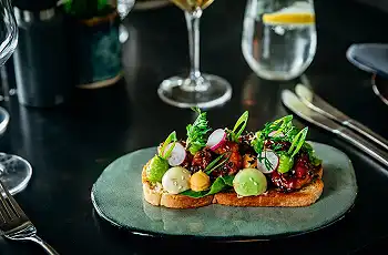 Fine cuisine at Queen Victoria Hotel, Cape Town