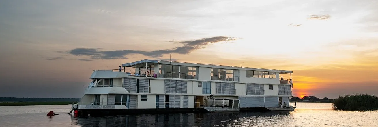Zambezi Queen Houseboat, Chobe River