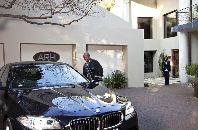 Private transfers to and from the hotel