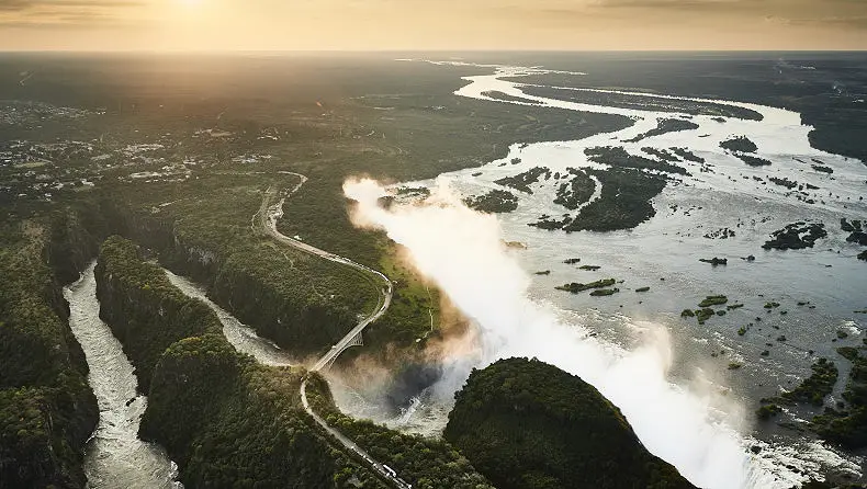 4 Night Victoria Falls & Chobe Safari