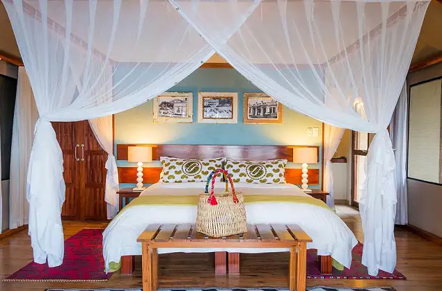Relax in your vibrant beach villa at Machangulo