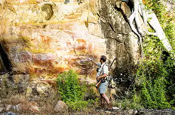 Bushman's rock paintings cloase to Singita Pamushana