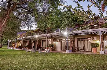 Ilala Lodge's beautiful green gardens