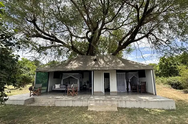 Luxury rooms on arrival in the South Luangwa National Park