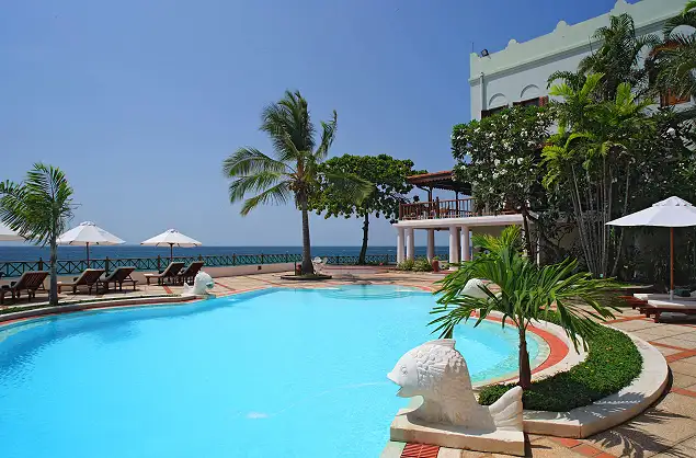 Swimming pool overlooking the ocean at Zanzibar Serena Hotel