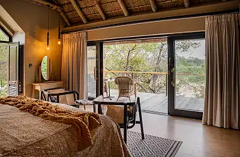 Luxury accommodation, Thornbush Game Lodge, South Africa