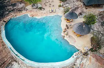 The infinity rock pool at Amalinda Lodge