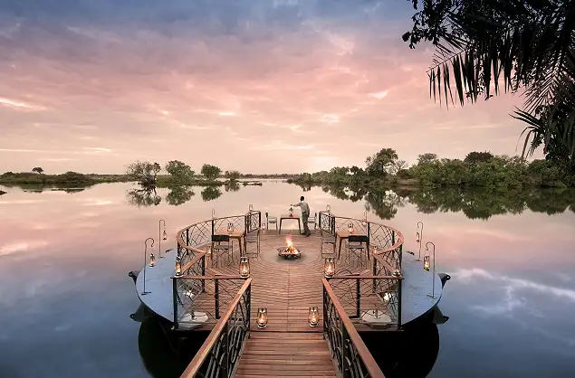 Thorntree Lodge overlooks the Zambezi River