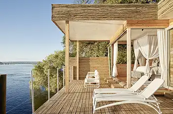 Victoria Falls River Lodge