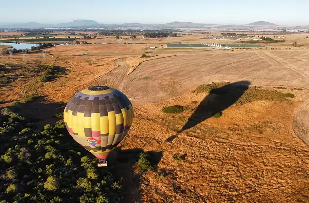 In flight over the Cape Winelands - Ballooning Cape Town