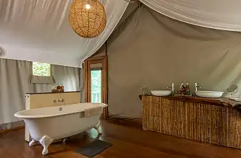 Bathroom, Ruzizi Tented Lodge - Credit Drew Bantlin & Akagera Management Company