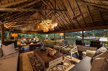 SabiSabi Bush Lodge main lounge area