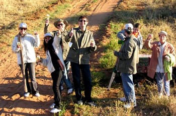 Passengers are recovered in the bush by vehicle after landing