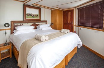 Room Interior, Pangolin Houseboat, Chobe River