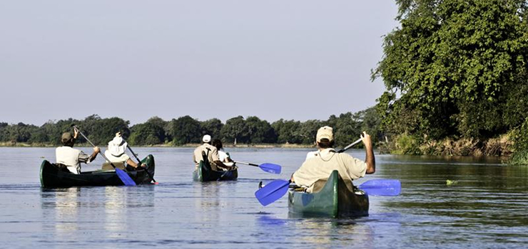 Canoe Safari, Mana Pools, Zimbabwe